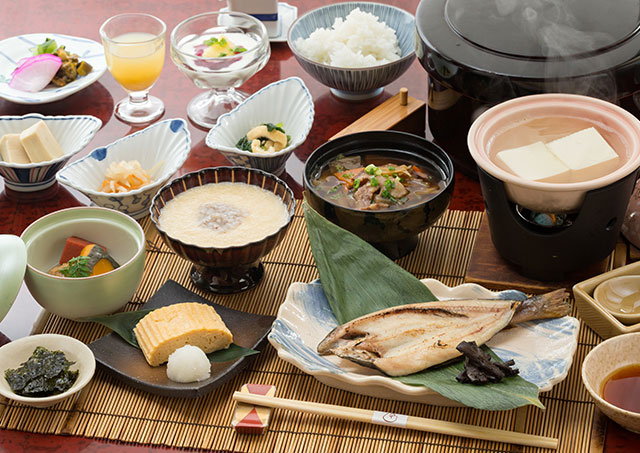 朝食